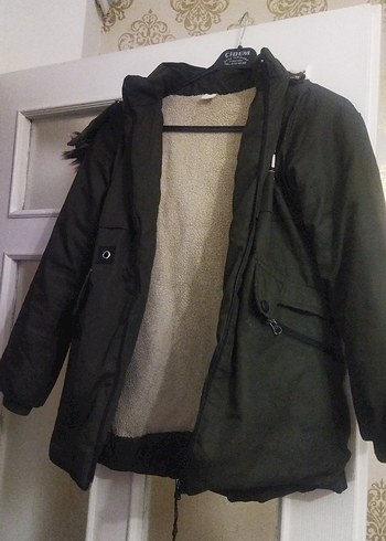 Gri Erkek Çocuk Kürklü Sokak Stili Kaban - Görsel 3