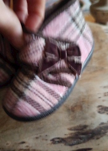 Kız Çocukları İçin Pembe Ekose Yün Terlik - Görsel 10