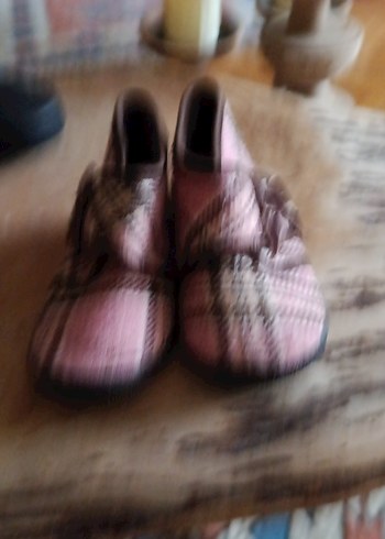 Kız Çocukları İçin Pembe Ekose Yün Terlik - Görsel 3