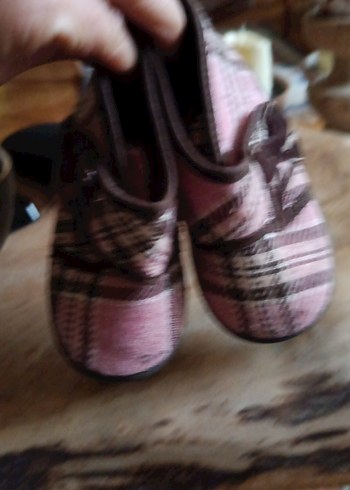 Kız Çocukları İçin Pembe Ekose Yün Terlik - Görsel 8