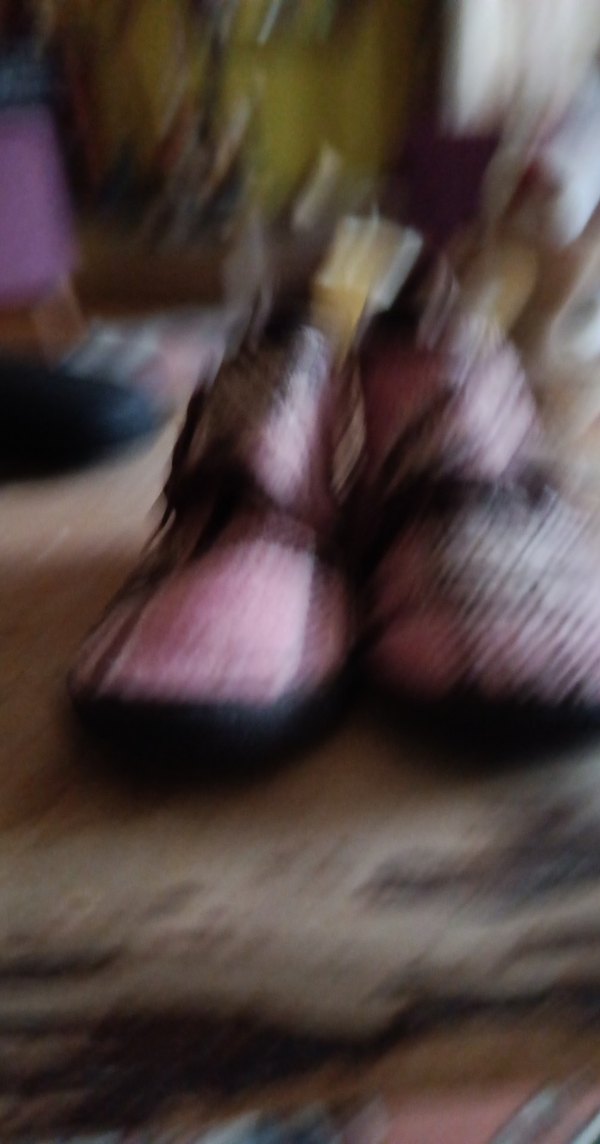 Kız Çocukları İçin Pembe Ekose Yün Terlik - Görsel 4