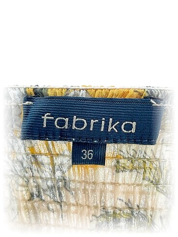 36 Beden Fabrika Uzun Elbise %70 İndirimli.