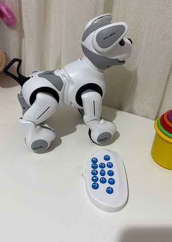 Beden Uzaktan Kumandalı Gri Beyaz Robot Köpek Figürü