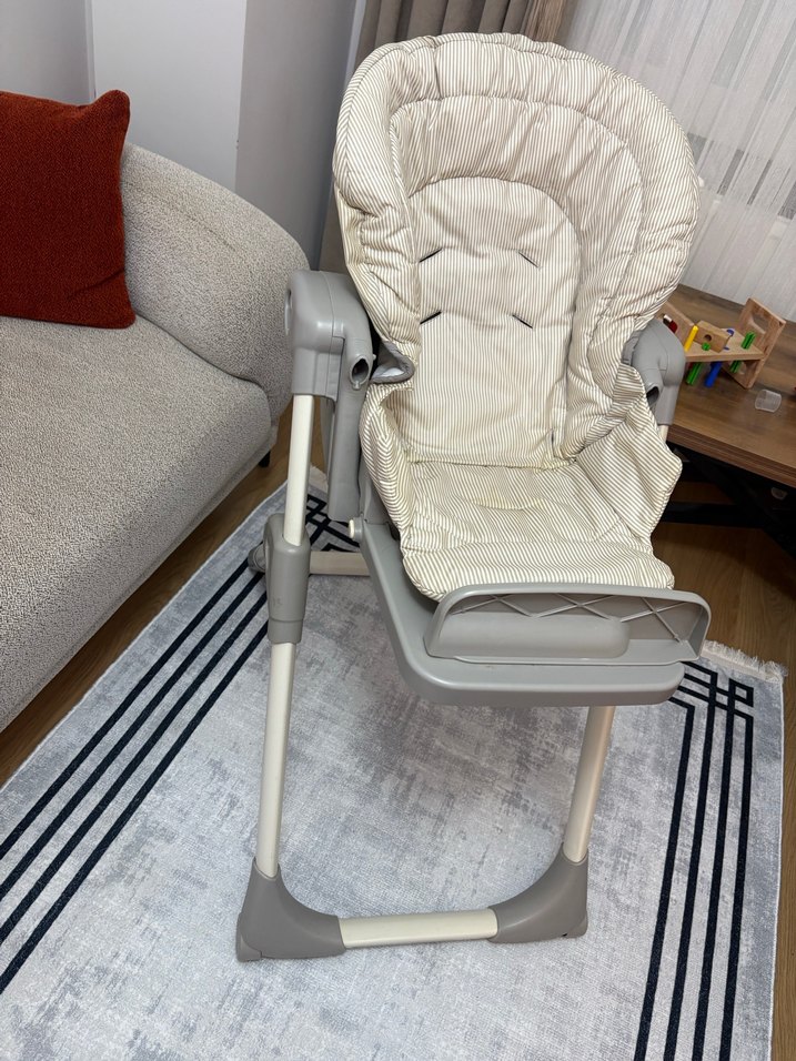 Jote Beyaz-Gri Bebek Mama Sandalyesi - Görsel 4