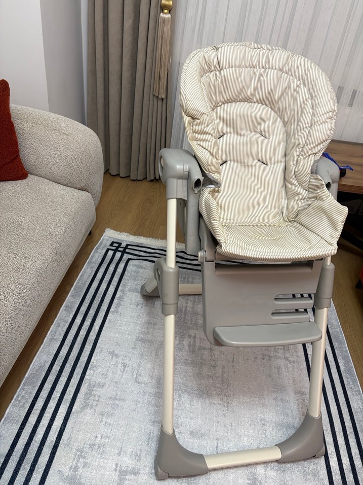 Jote Beyaz-Gri Bebek Mama Sandalyesi - Görsel 5