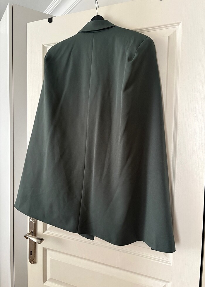 Pelerinli ceket - Görsel 3