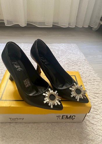 Kadın Siyah Stiletto Tokalı Ayakkabı
