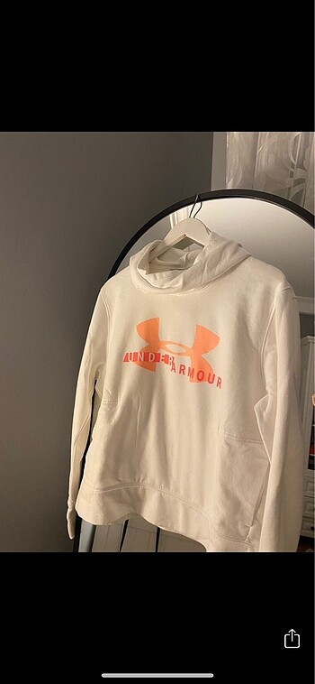 Under Armour sweat