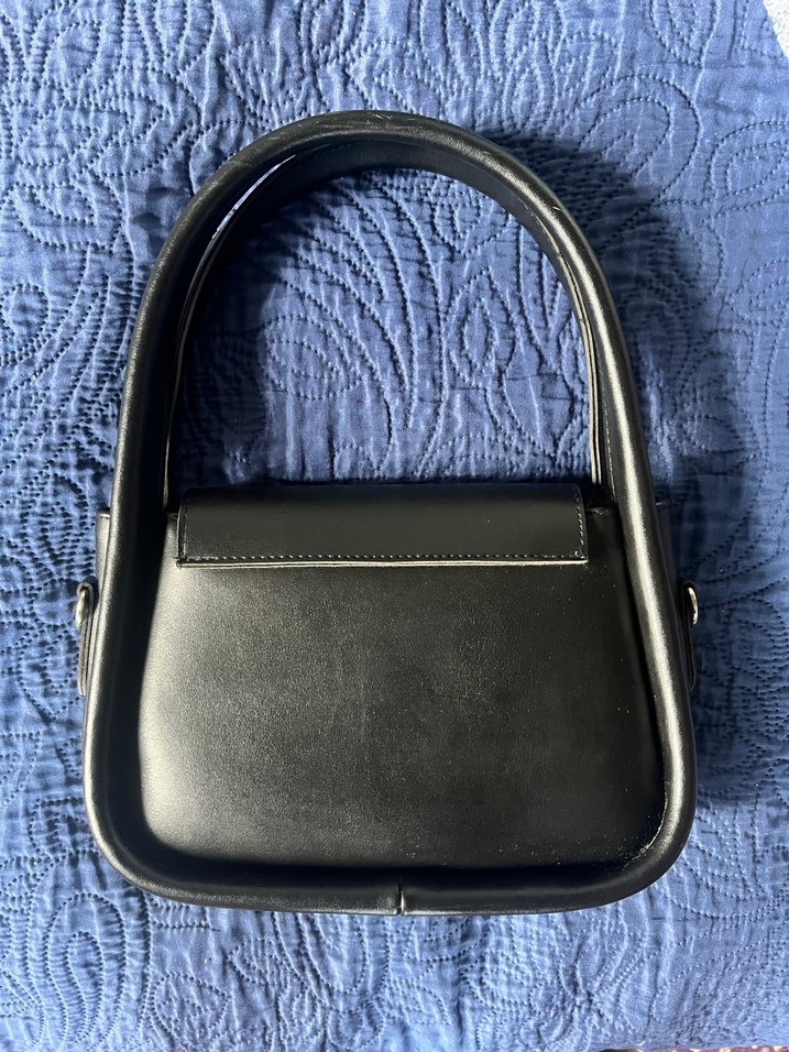 Siyah Deri Tokalı Kadın Çantası - Görsel 3