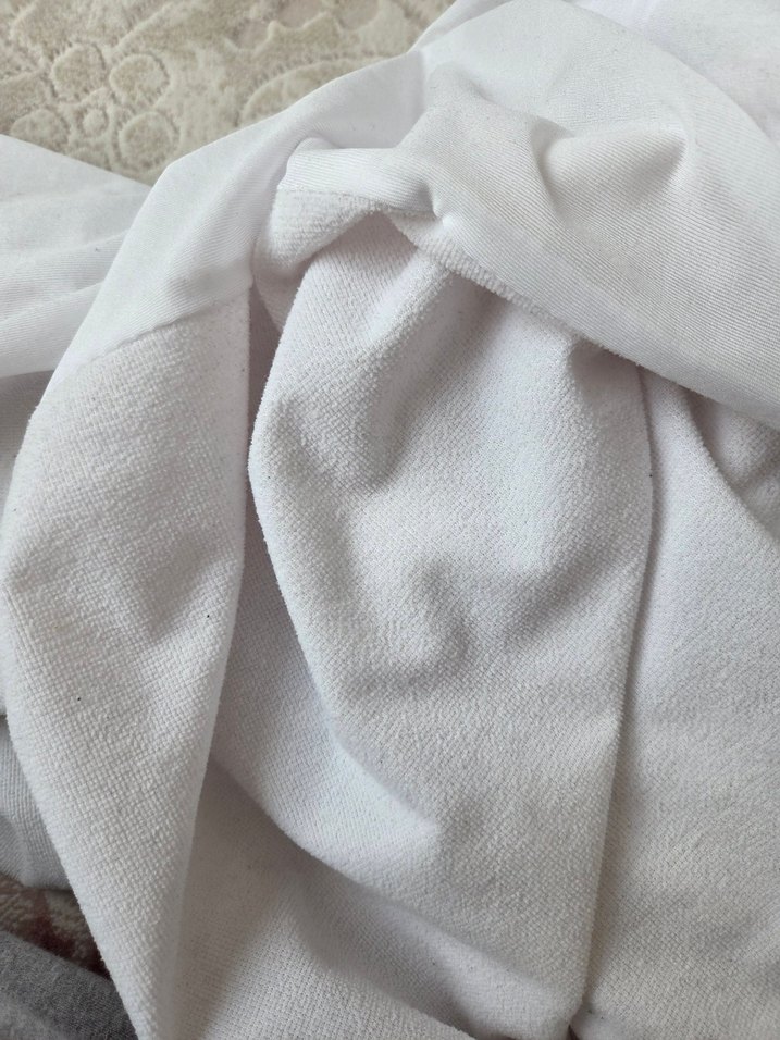 Beyaz Su Geçirmez Yatak Koruyucu - Görsel 3