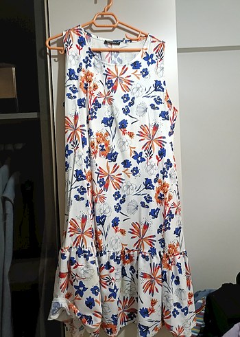 Çiçek Desenli Kolsuz Mini Elbise - Görsel 2