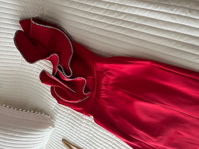 Kırmızı saten kına elbisesi - Görsel 3