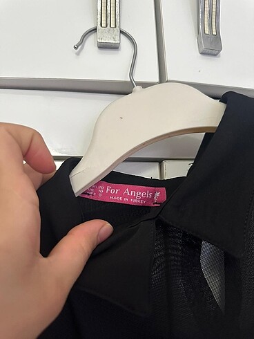 Siyah omzu fırfırlı elbise - Görsel 3