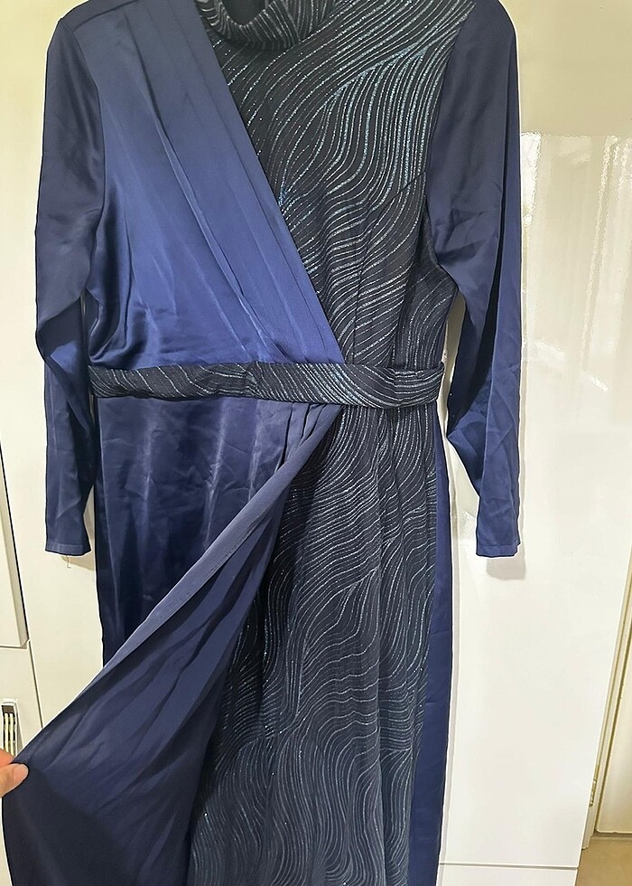 Lacivert parıltılı abiye - Görsel 2