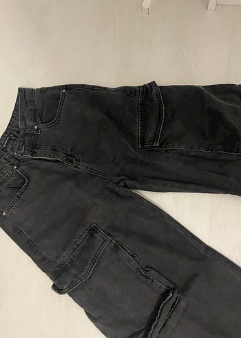 Kadın Siyah Bol Kesim Cepli Kot Pantolon