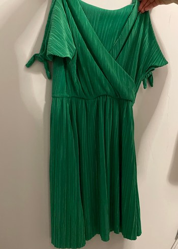 Zara Yeşil Piliseli Askılı Kız Çocuk Elbise
