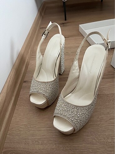 35 Beden #gelin#bride#abiye#ayakkabı#kadın#çekim