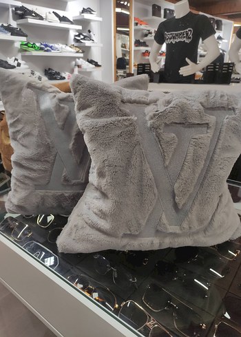 Zara Home Gri Desenli peluş nakış işlemeli kırlent