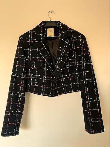 m Beden Tüvit crop blazer ceket