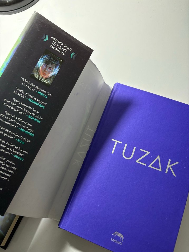 Cindy Pon İsyan ve tuzak - Görsel 5