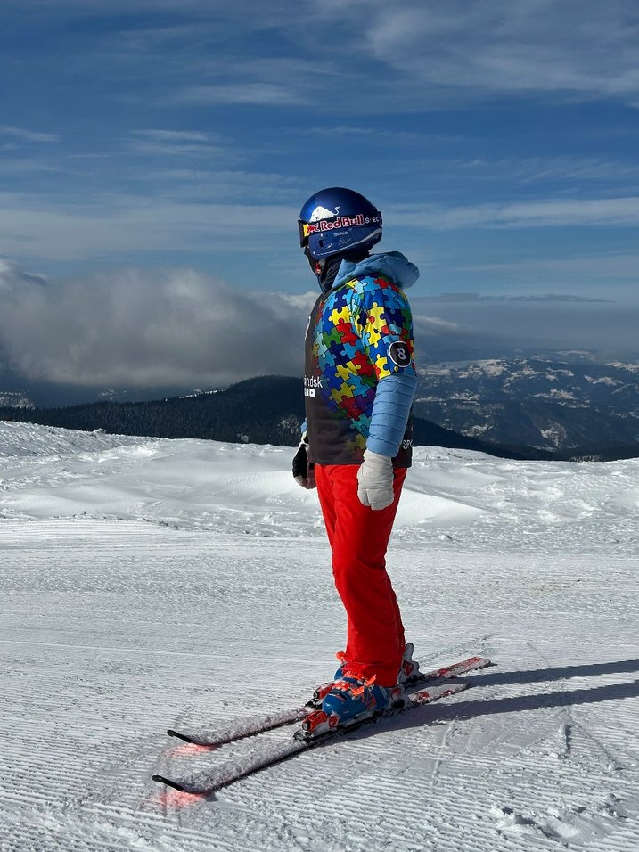 redbull Lindseyvon özel seri briko kayak kaskı - Görsel 2