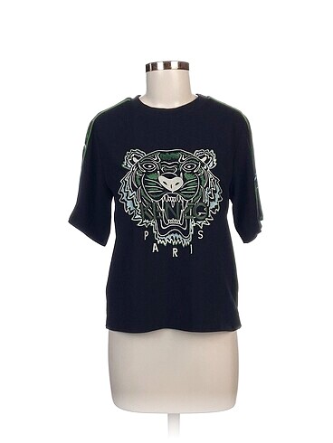 Kenzo T-shirt %70 İndirimli.