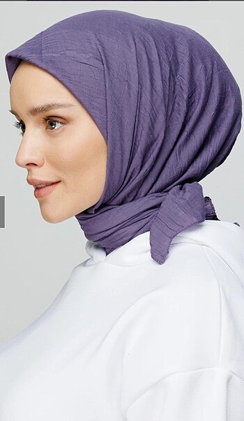 Lavanta rengi eşarp