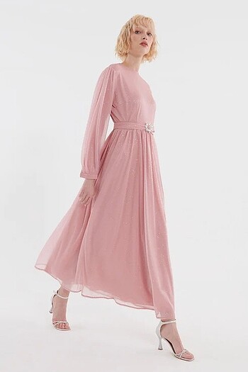 Pembe simli elbise