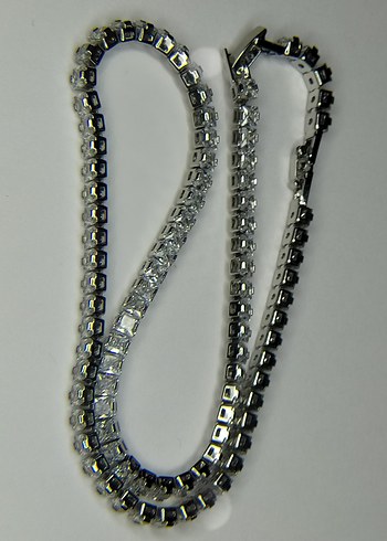 Gümüşü Zirkon Taş İşlemeli Zincir Detaylı Kadın Kolye - Görsel 2