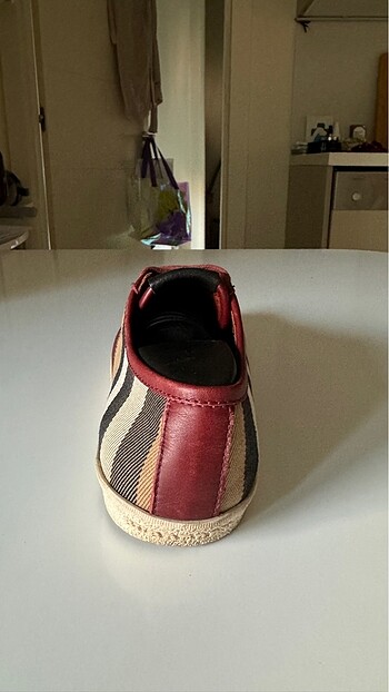37 Beden Burberry Orijinal Yüzde100 Deri Bordo Kadın Sneakers