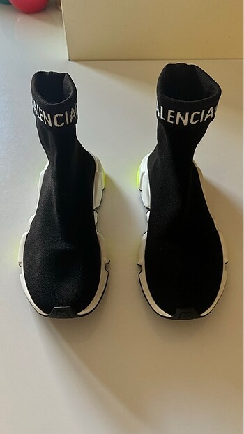 Balenciaga Balenciaga Siyah-Beyaz Logolu Kadın Sneakers
