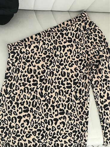 Leopar desenli tek kol bluz