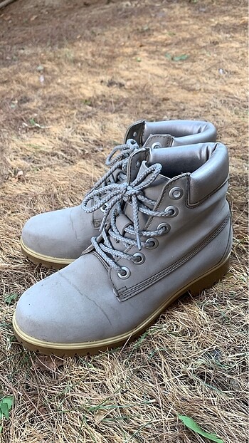 Lc Waikiki Bot - Görsel 2