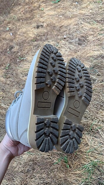 Lc Waikiki Bot - Görsel 4