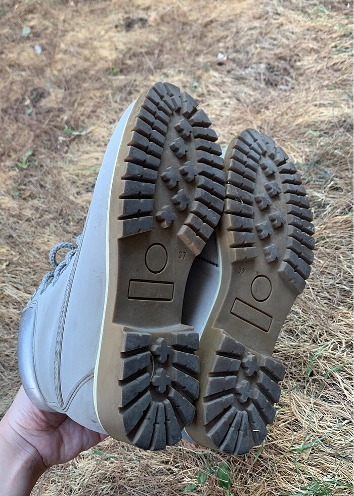 Lc Waikiki Bot - Görsel 4