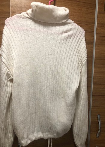 Beyaz Yüksek Yakalı Örgü Kadın Kazak - Görsel 2