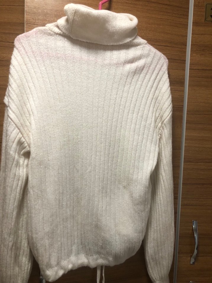 Beyaz Yüksek Yakalı Örgü Kadın Kazak - Görsel 2