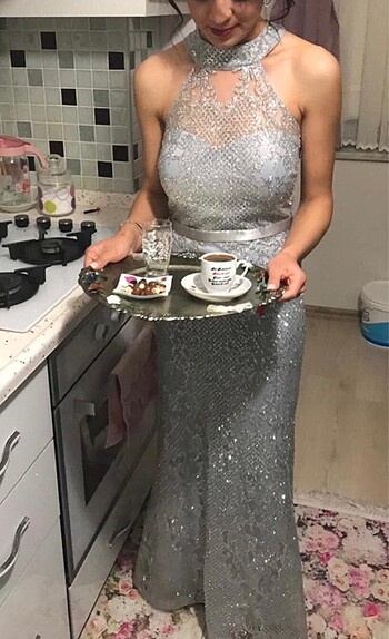 Gümüş simli abiye