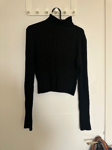 Bershka Bershka boğazlı crop kazak