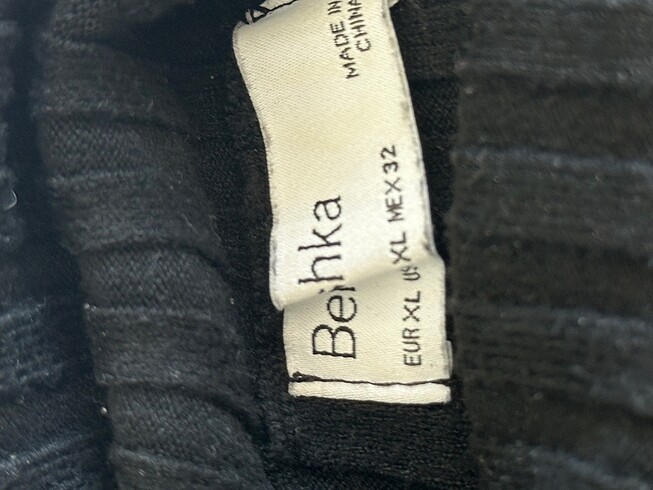 xl Beden Bershka boğazlı crop kazak