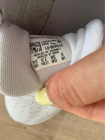 37,5 Beden beyaz Renk Puma Sneakars Orjinal !!