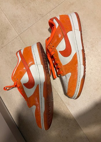 Nike Dunk Low Turuncu Beyaz Sneaker
