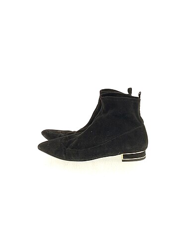 Zara Bot %70 İndirimli.