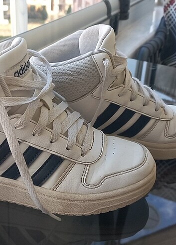 Adidas Tertemiz 33 numara orijinal Adidas basketbol ayakkabısı