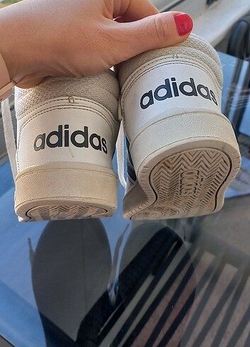 33 Beden beyaz Renk Tertemiz 33 numara orijinal Adidas basketbol ayakkabısı