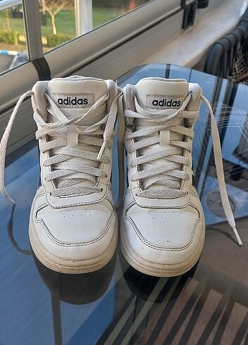 Tertemiz 33 numara orijinal Adidas basketbol ayakkabısı