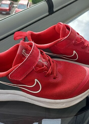 33 Beden kırmızı Renk Temiz 33 numara orijinal nike starrunner