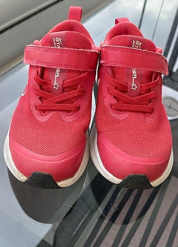 Nike Temiz 33 numara orijinal nike starrunner