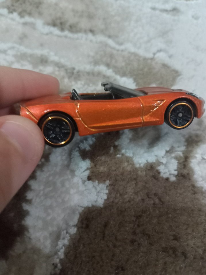 hot wheels corvette stingray 2013 - Görsel 3