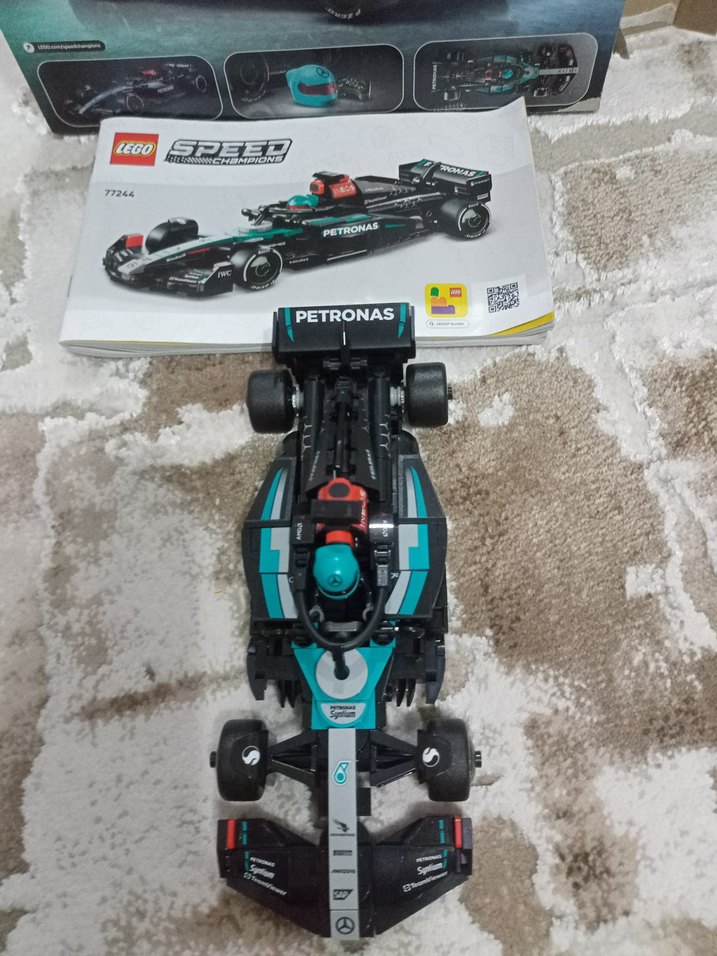 LEGO 77244  Siyah Formula 1 Mercedes - Görsel 2